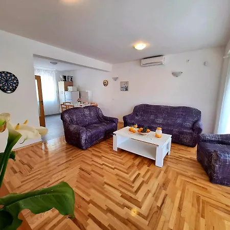 Sanleon Holiday home